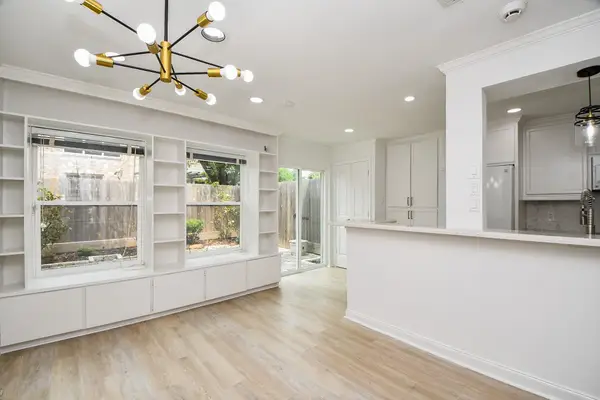 6114 Kirby Drive,, Houston, TX 77005