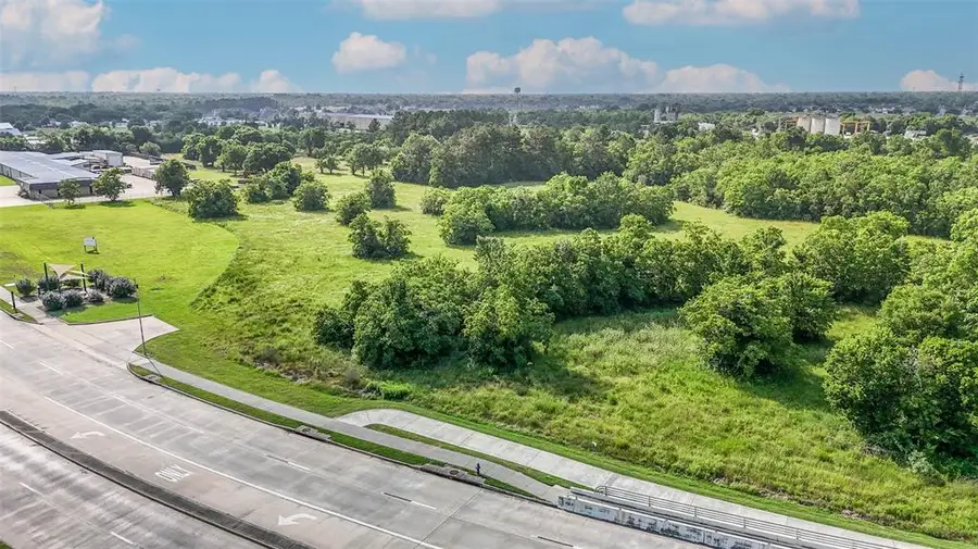 3901 Magnolia Parkway, Pearland, TX 77584 - Image #2