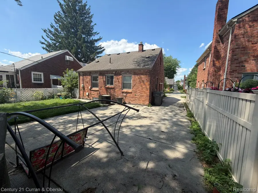 22905 Sheridan Street, Dearborn, MI 48128 - #2