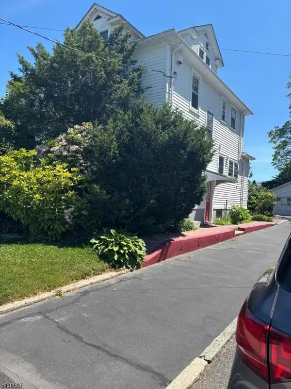 2074 Stowe St, Union Twp., NJ 07083-6010