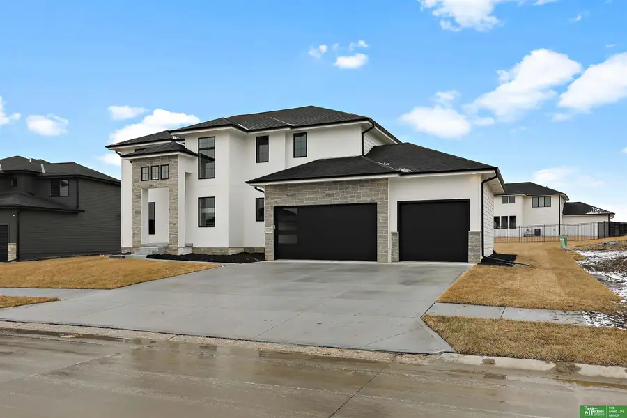 21108 Arlington Street, Elkhorn, NE 68022 - Image #2