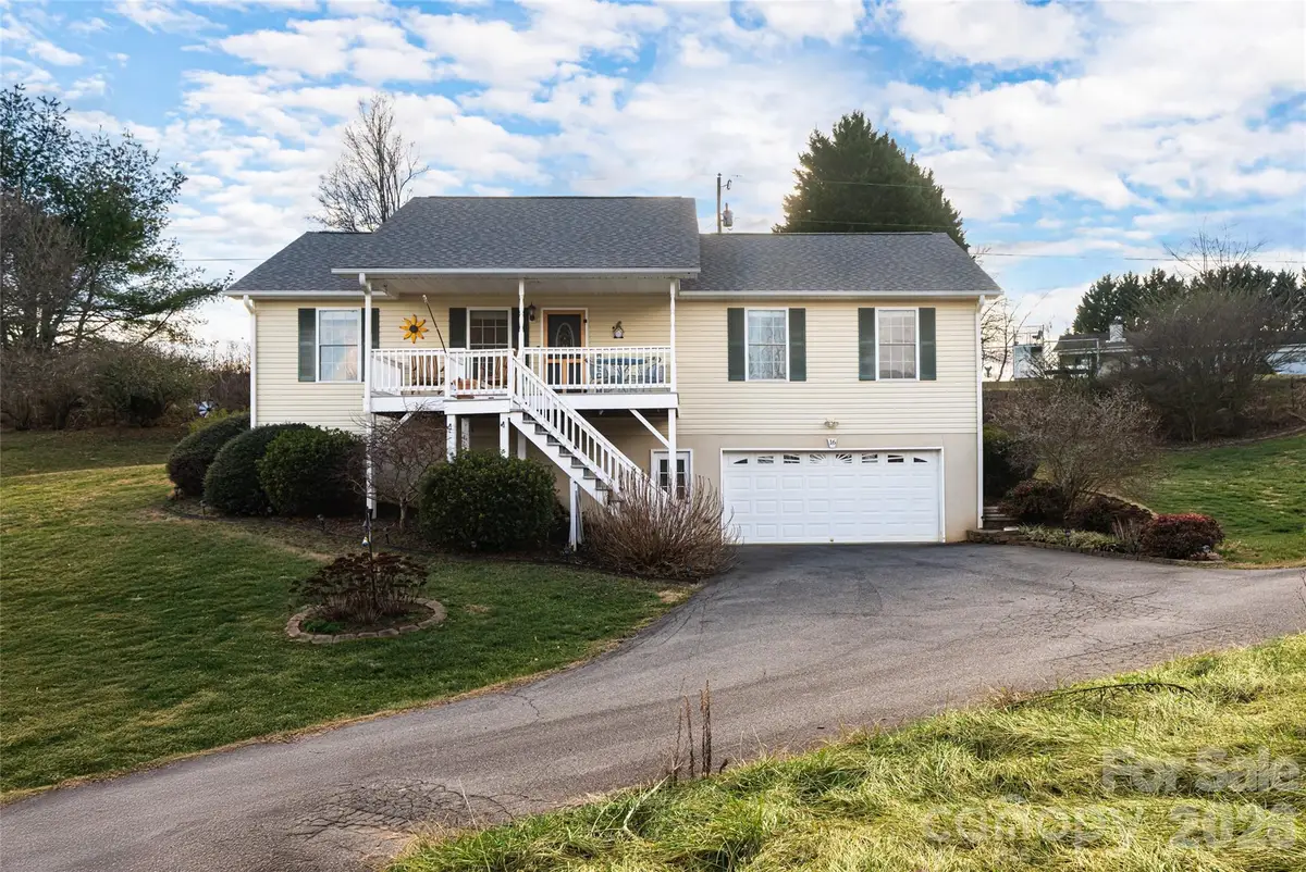 16 Kinsale Drive, Leicester, NC 28748 - #1