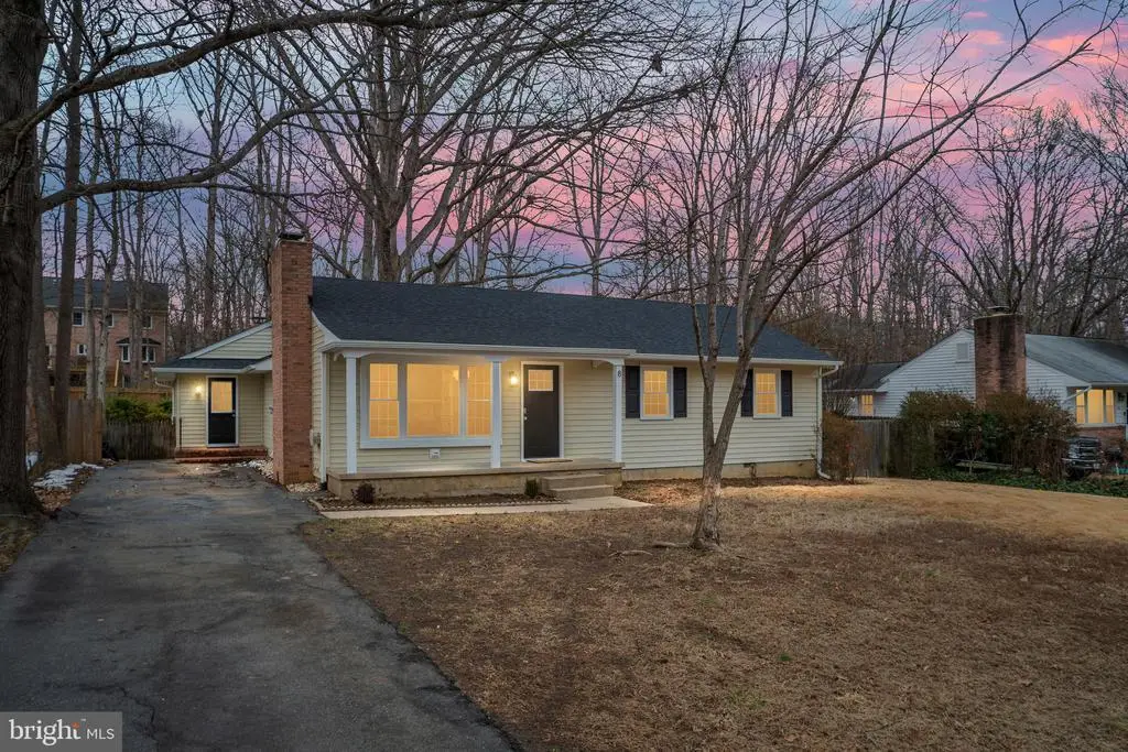 8 Patrick Henry St, Fredericksburg, VA 22405 - #1