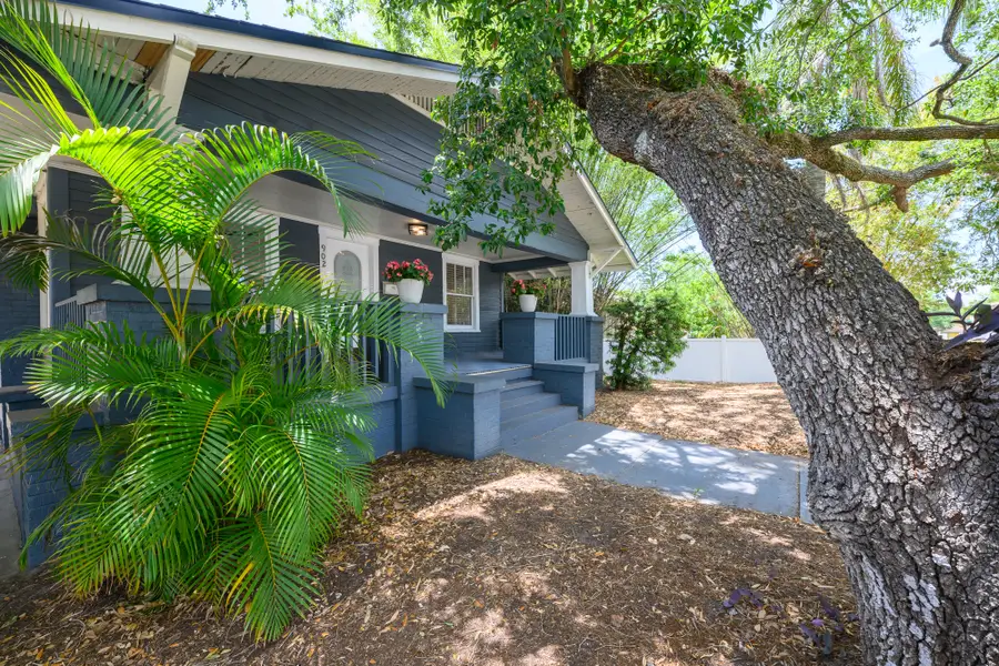 902 Columbus Dr W, Tampa, FL 33602 - #2