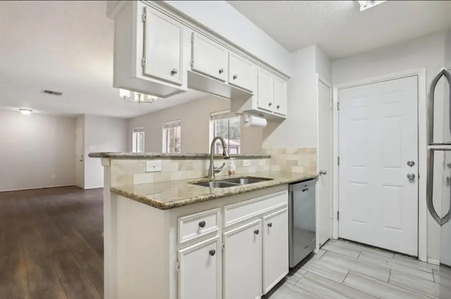24 E Bigelow Oak Court, The Woodlands, TX 77381 - #3