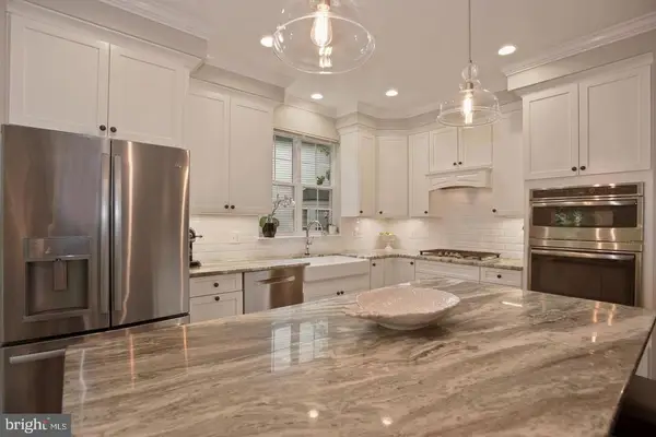 1215 Wild Hawthorn Way, Reston, VA 20194