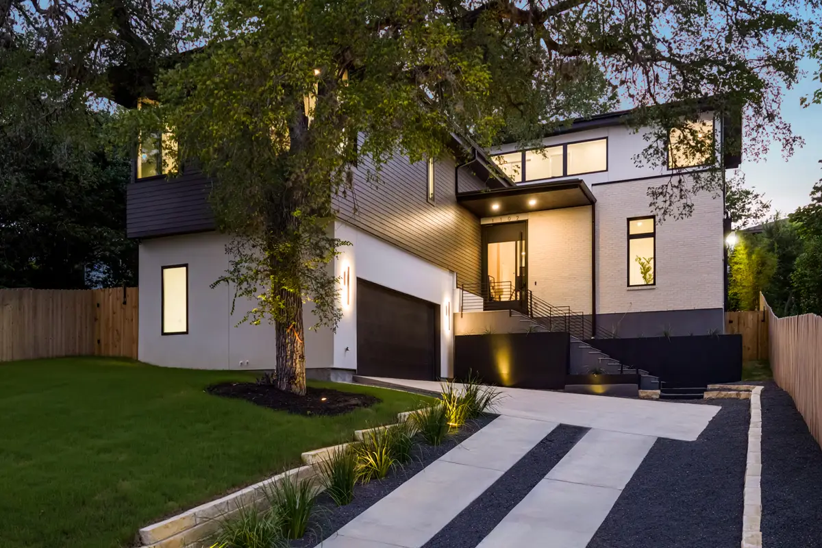 1102 Summit St, Austin, TX 78741 - #1