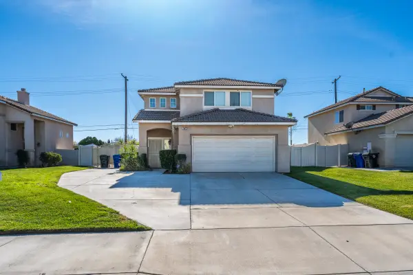 2015 W 16th, San Bernardino, CA 92411