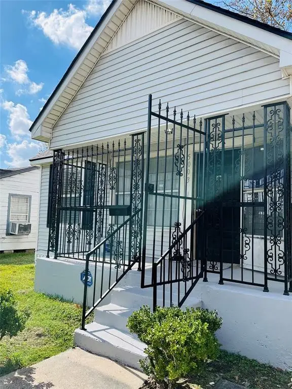 5003 Terry Street, Houston, TX 77009