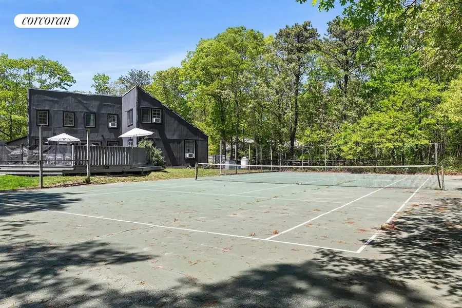 12 North Quarter Rd, Westhampton, NY 11977 - #2