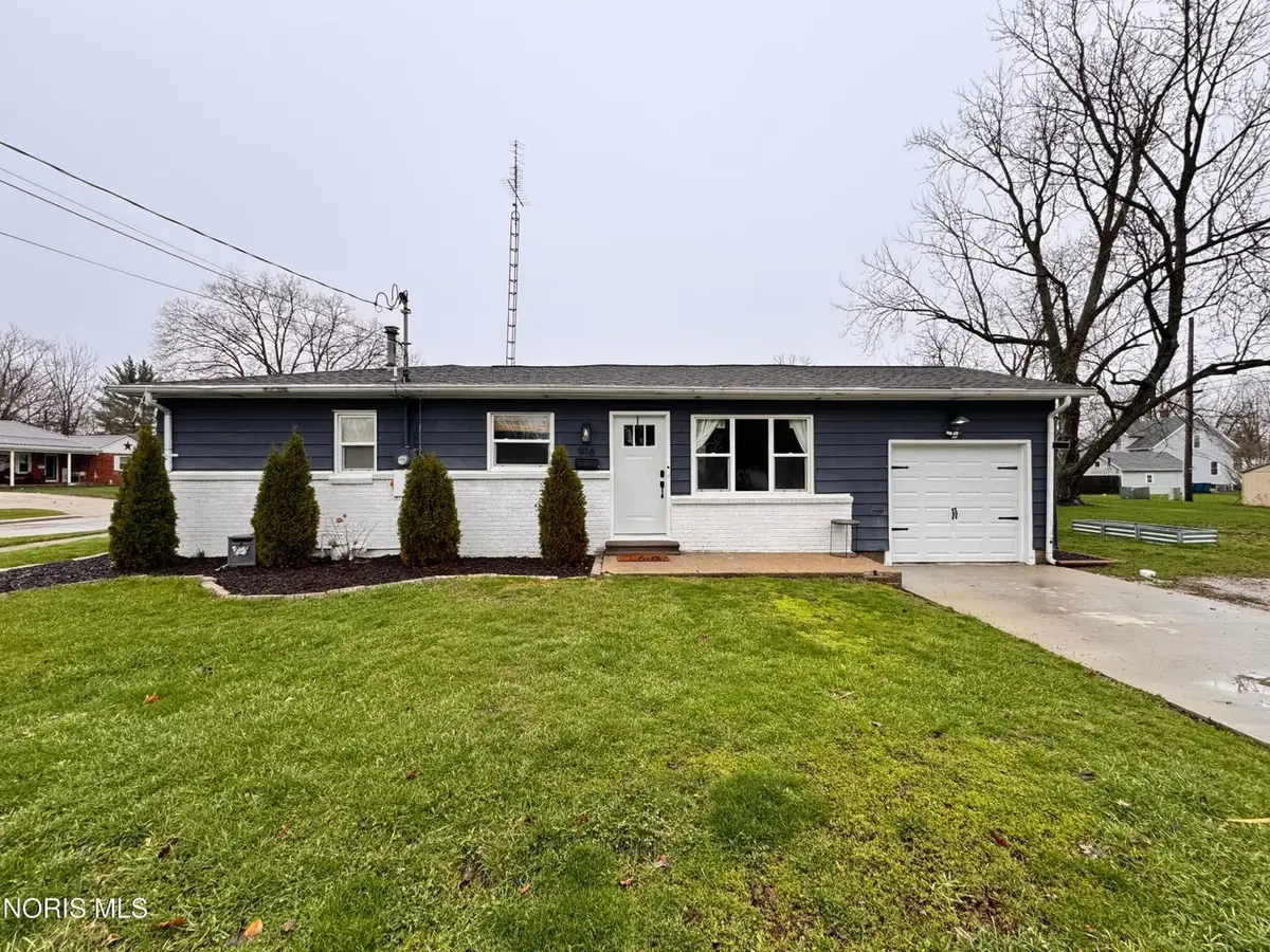 916 Navarre Avenue, Bryan, OH 43506 - #1