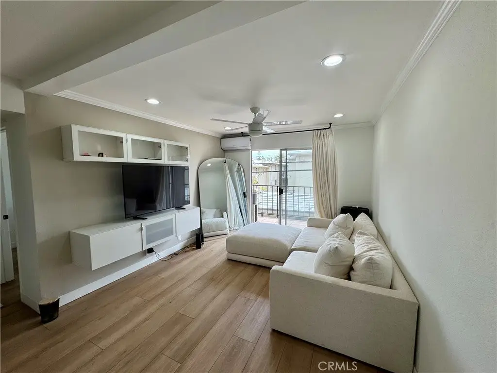 460 Golden #211, Long Beach, CA 90802 - #1