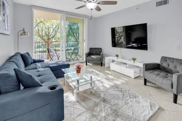 214 Villa Circle #Unit 214, Boynton Beach, FL 33435