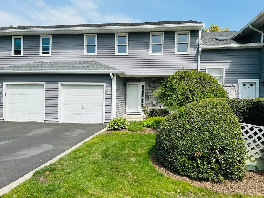 113 Alicia Drive, North Babylon, NY 11703 - #3