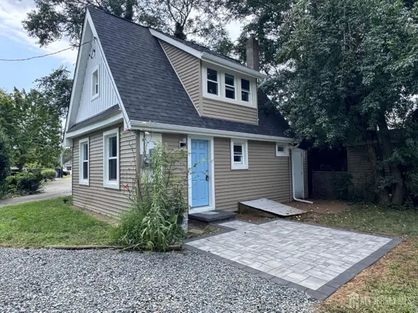 -6 Seaglade Circle #B, Old Bridge, NJ 07735