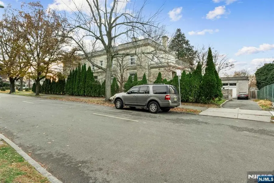 229 Ballantine Pkwy, Newark, NJ 07104 - Image #3