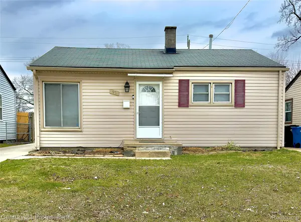 95 E Dallas Avenue, MadisonHeights, MI 48071