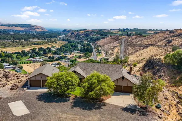 290 Trails End Lane, Yakima, WA 98903