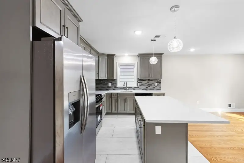 806 2nd Ave, Elizabeth, NJ 07202-3804 - #3