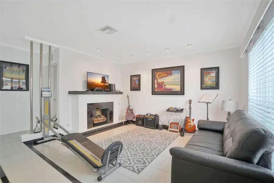 8101 SW 198th St, Cutler Bay, FL 33189 - Image #3