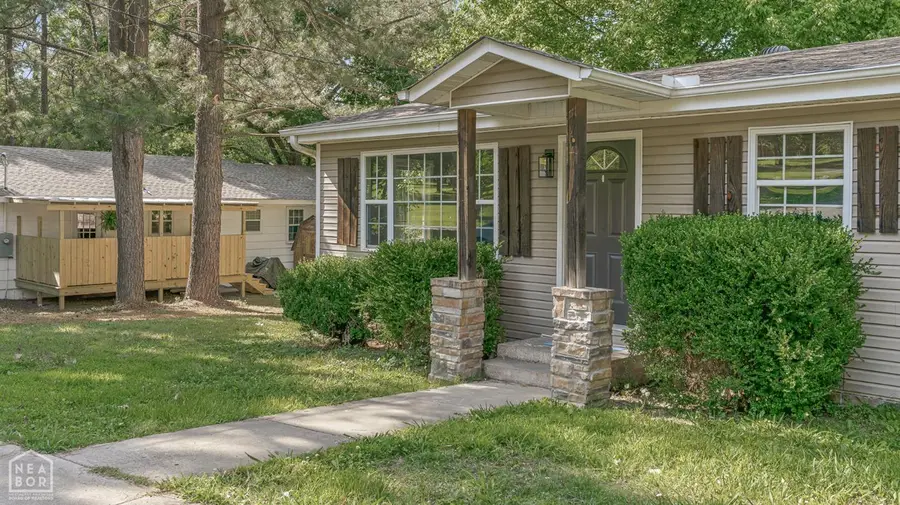 1307 Wirt St, Paragould, AR 72450 - #3
