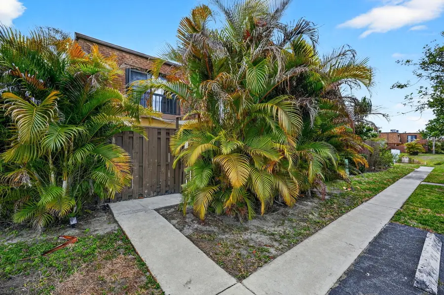 110 N Delaware Boulevard #10c, Jupiter, FL 33458 - #3