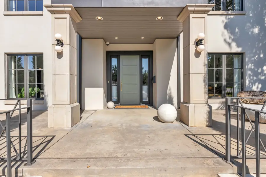1913 Huntington Avenue, Nichols Hills, OK 73116 - #3