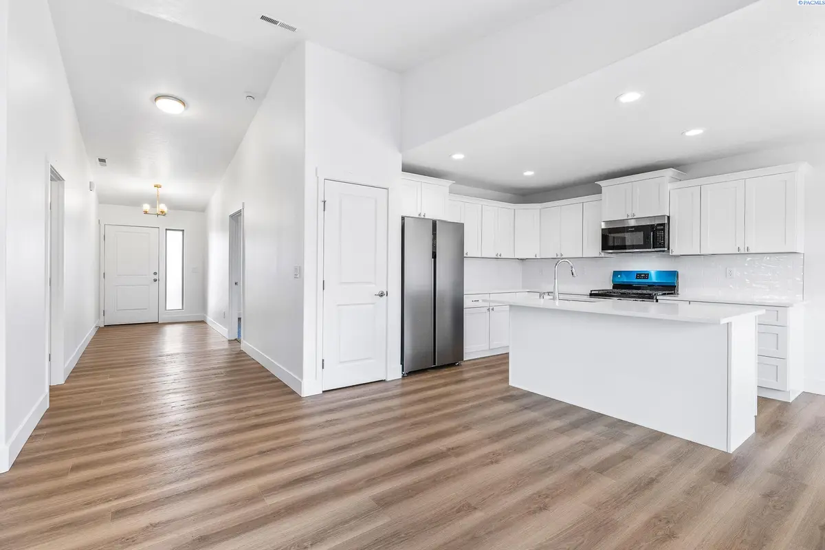 2835 S Penn St, Kennewick, WA 99338 - Image #1