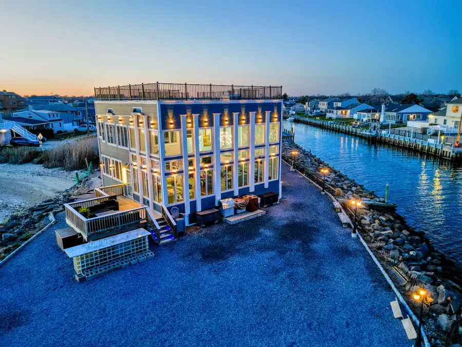 505 East Drive, Copiague, NY 11726 - Image #2