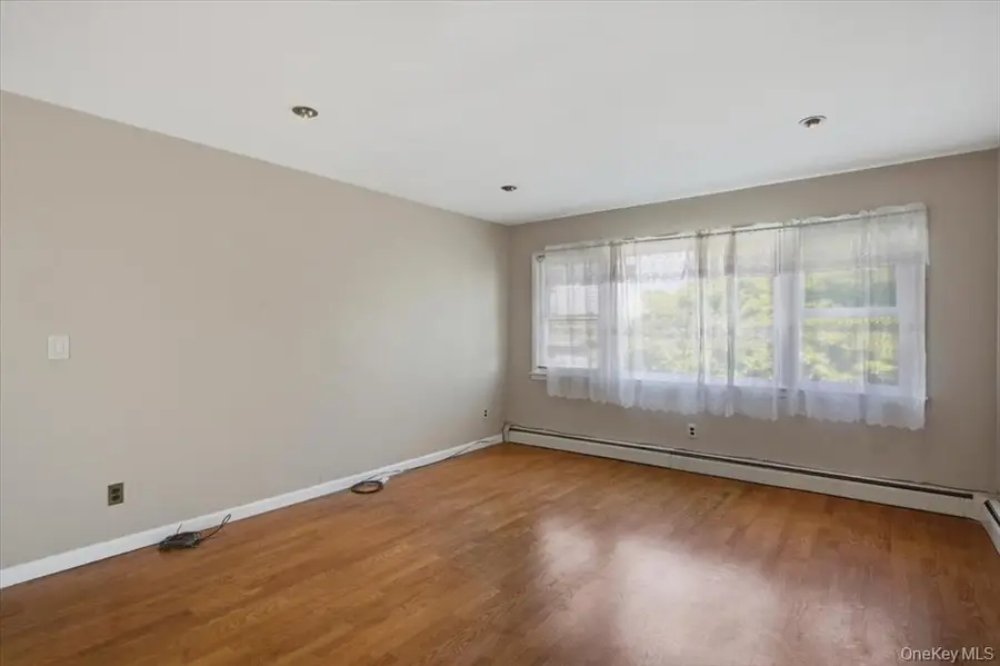 6 Belden Ave, 1st Floor, Yonkers, NY 10704 - #2
