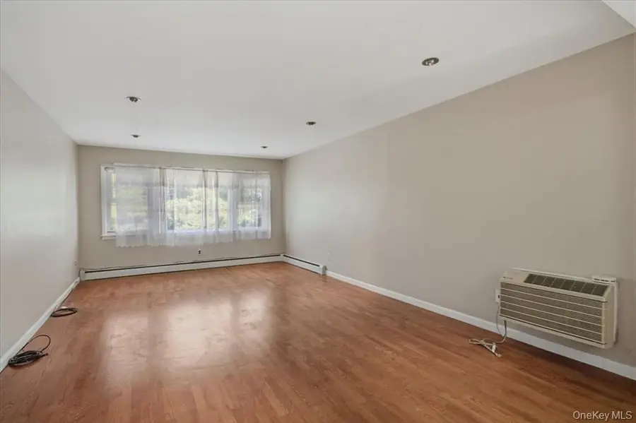 6 Belden Ave, 1st Floor, Yonkers, NY 10704 - #3