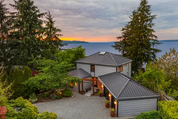 6814 SW Maury Park Rd, Vashon, WA 98070