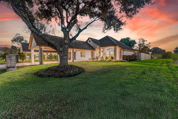 402 Avenue H, South Houston, TX 77587