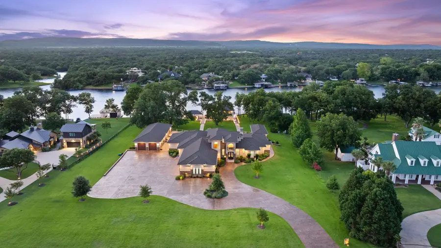 911 Legends Parkway, Kingsland, TX 78639 - Image #2