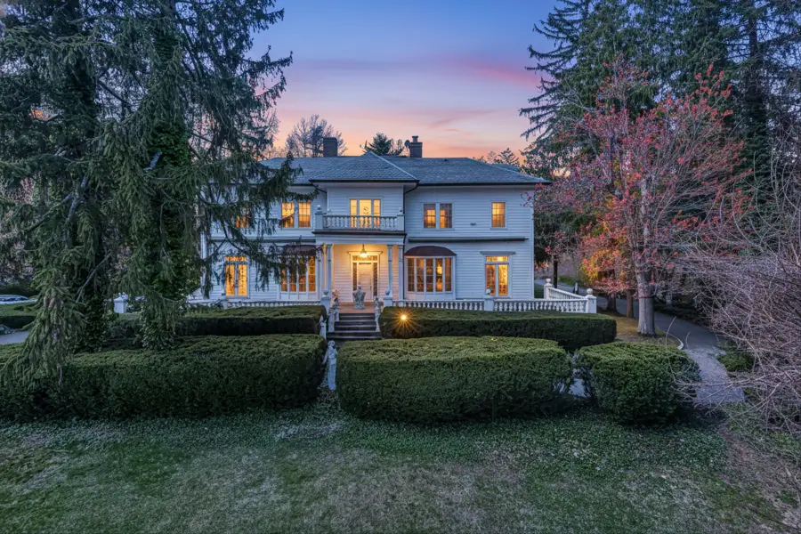 365 E Shore Road, North Hempstead, NY 11023 - #3