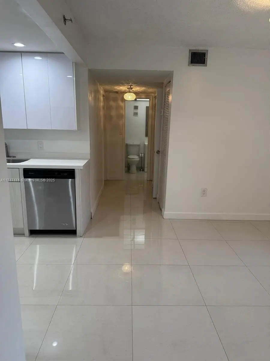 10661 SW 108th Ave #3D, Miami, FL 33176 - Image #2