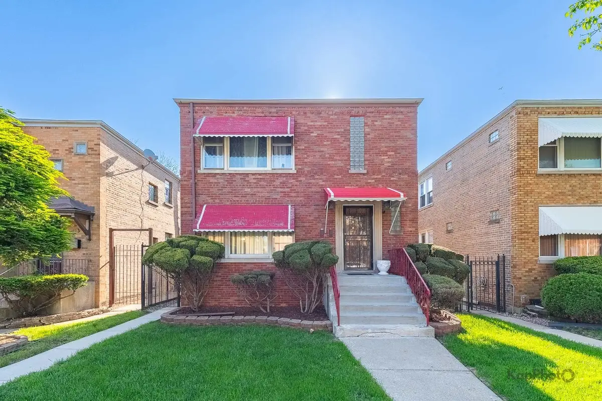 8725 S Harper Avenue #2, Chicago, IL 60619 - #1