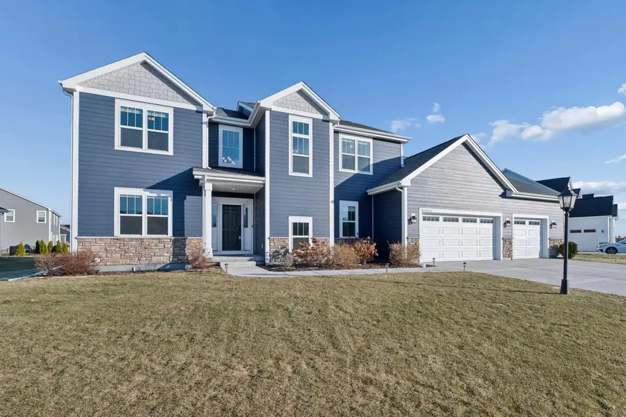 W139N6328 Bridal Wreath Ln, Menomonee Falls, WI 53051 - #3