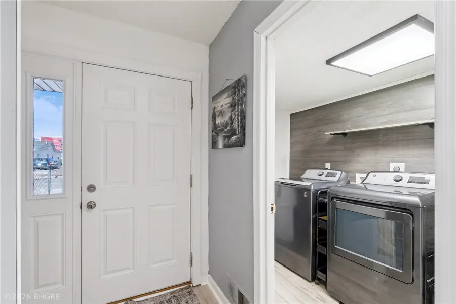 205 E Livingston Avenue, Des Moines, IA 50315 - #3