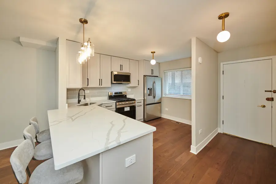 7074 N Ridge Boulevard , 1E, Chicago, IL 60645 - #2
