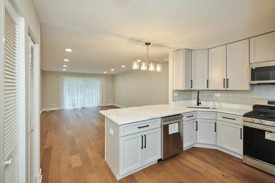 7074 N Ridge Boulevard , 1E, Chicago, IL 60645 - #3
