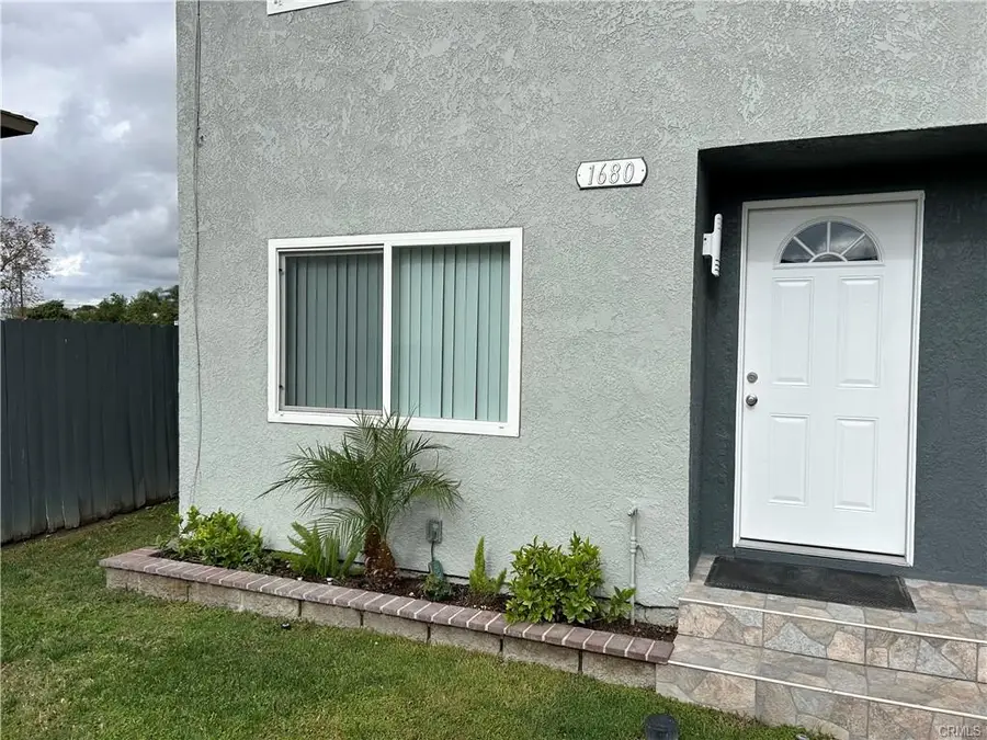 1678 W Bonnie View, Rialto, CA 92376 - #2