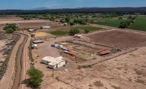 28 Community Road, Polvadera, NM 87828