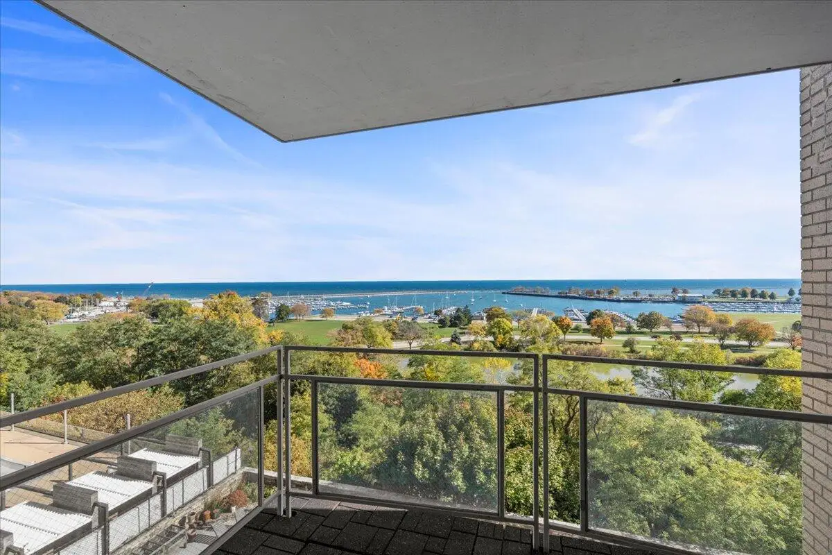 1610 N Prospect Ave, Milwaukee, WI 53202 - Image #1