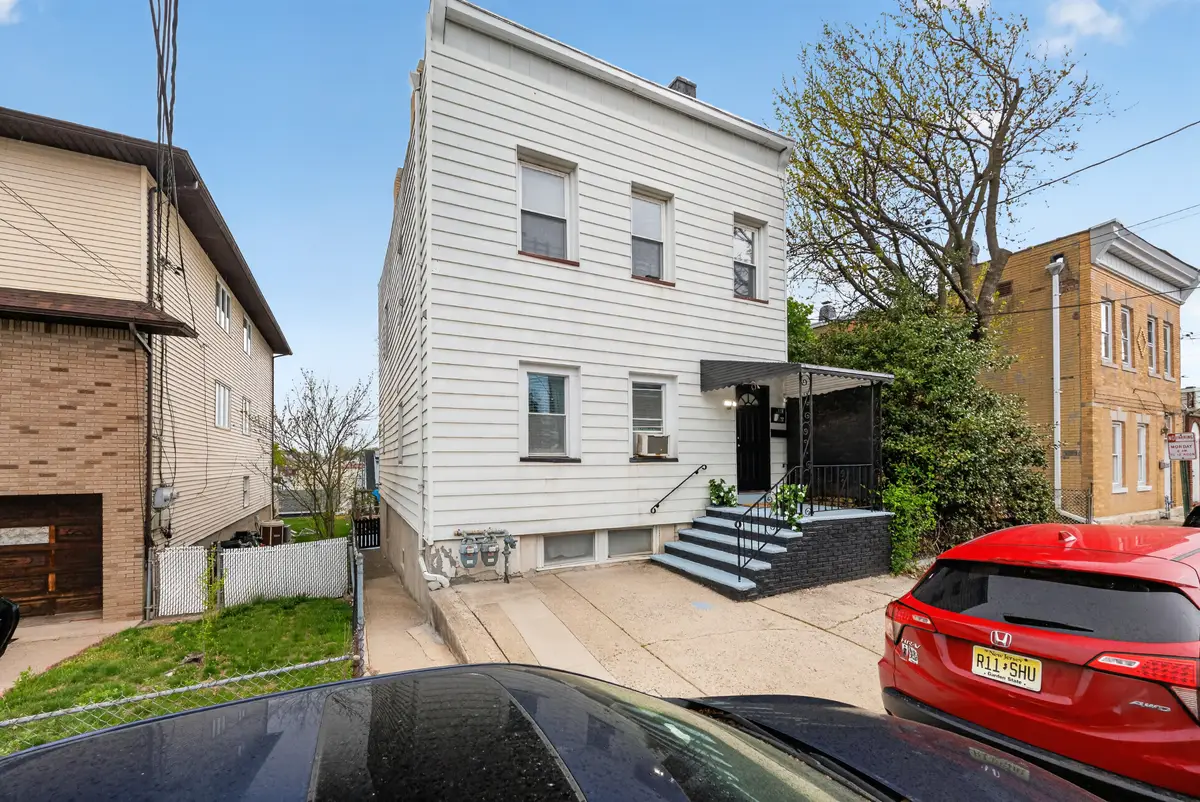 163 MACARTHUR AVE, Garfield, NJ 07026 - #1