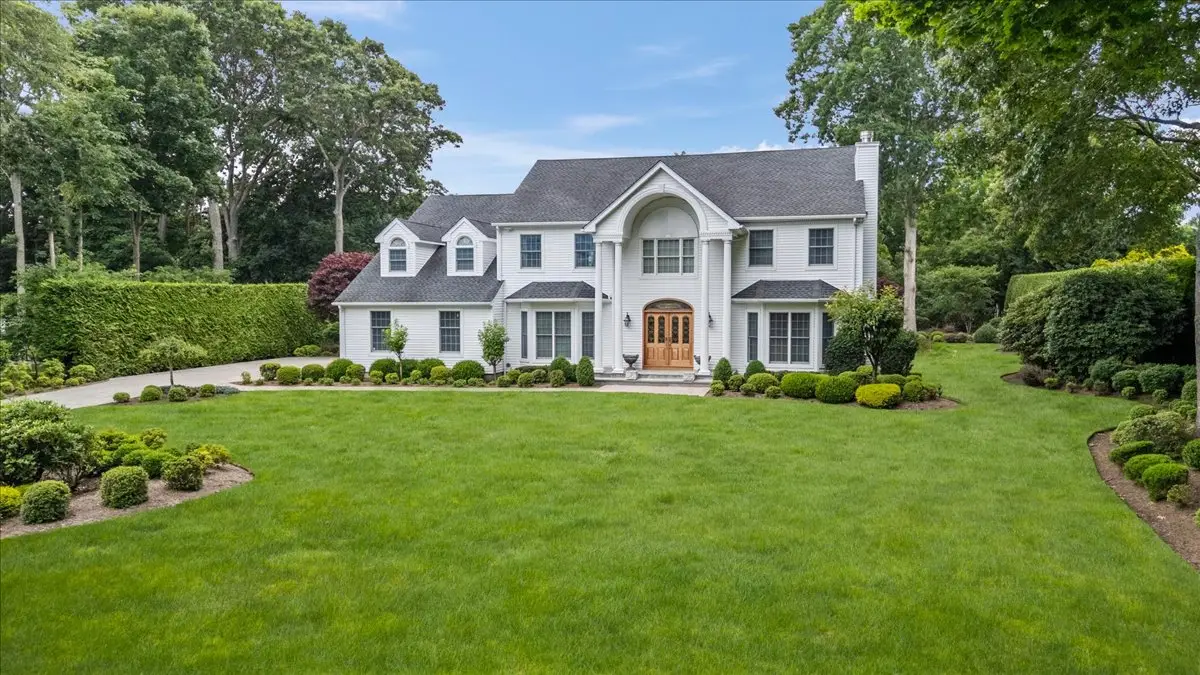 6 Briana Court, East Moriches, NY 11940 - #1