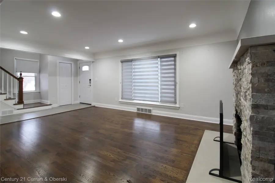 322 Tannahill Street, Dearborn, MI 48124 - #3