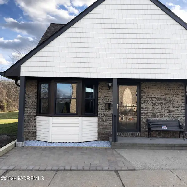19 Village Green Way, Hazlet, NJ 07730