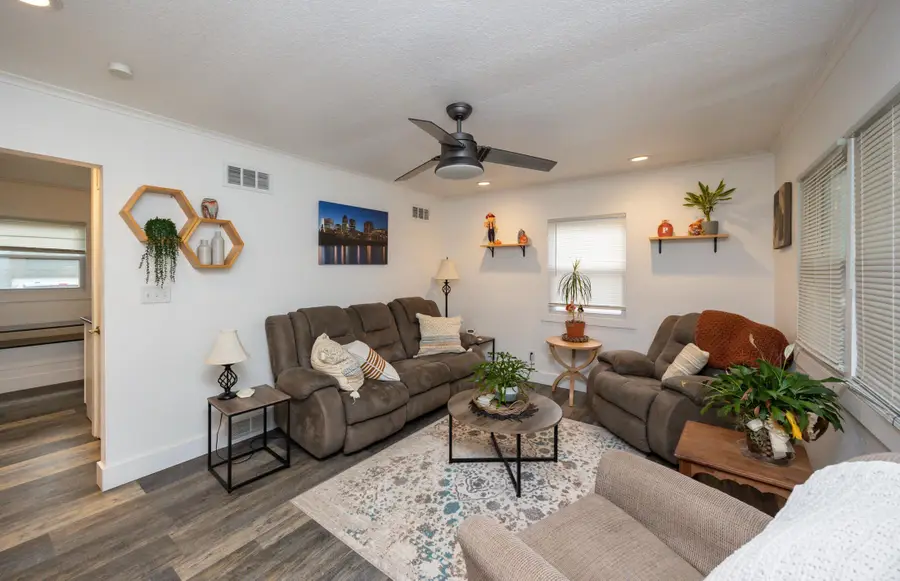 3417 59th Street, Des Moines, IA 50322 - Image #3