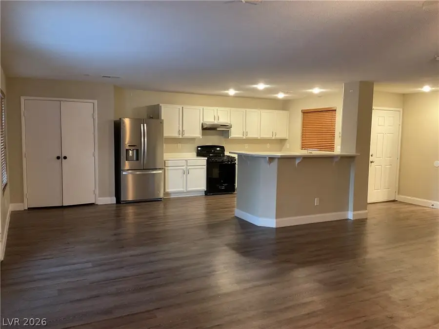 8720 Majestic Pine Avenue, Las Vegas, NV 89143 - #2